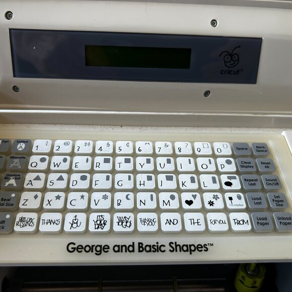 Cricut Cutter - Picture 5 of 9